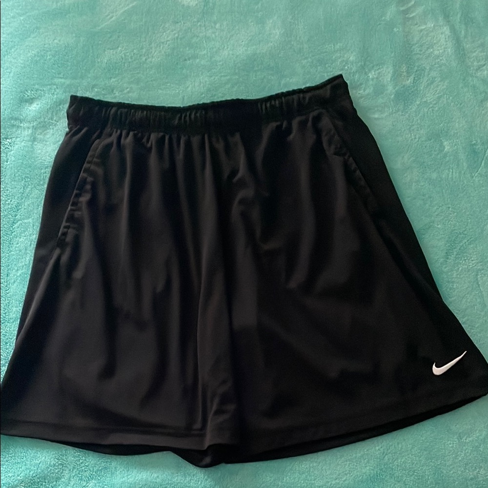 Nike Men’s black Dri-fit shorts size XL